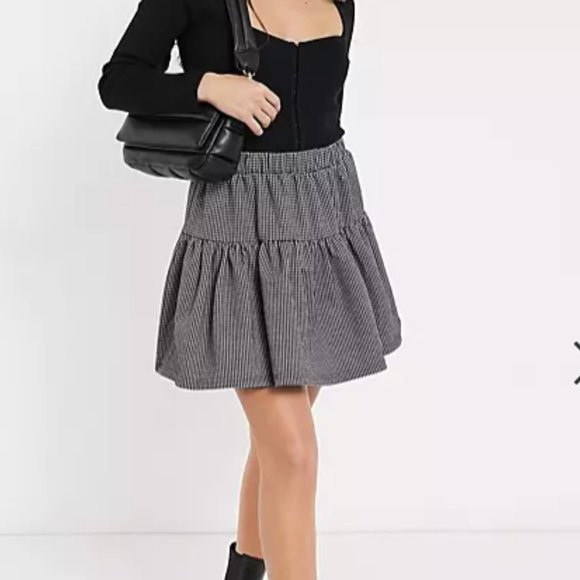 Y.A.S mini skirt set with tiering in mini houndstooth - Picture 3 of 3